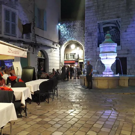 Maisonnette Tres Appreciee Entre Et Nature Climatisee Avec Cuisine Terrasse Parking 公寓 卢贝新城