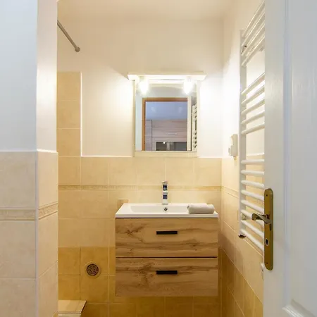 Apartment Maisonnette Tres Appreciee Entre Mer Et Nature Climatisee Avec Cuisine Terrasse Parking Villeneuve-Loubet