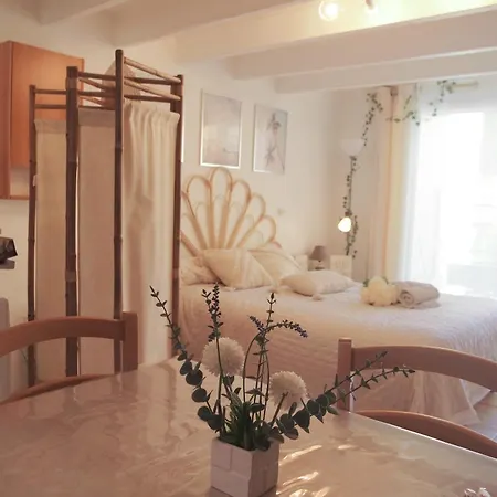 Maisonnette Tres Appreciee Entre Mer Et Nature Climatisee Avec Cuisine Terrasse Parking